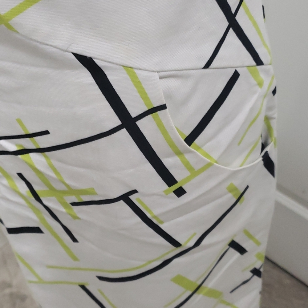 Geometric lime and black dress - Picture 3 of 5